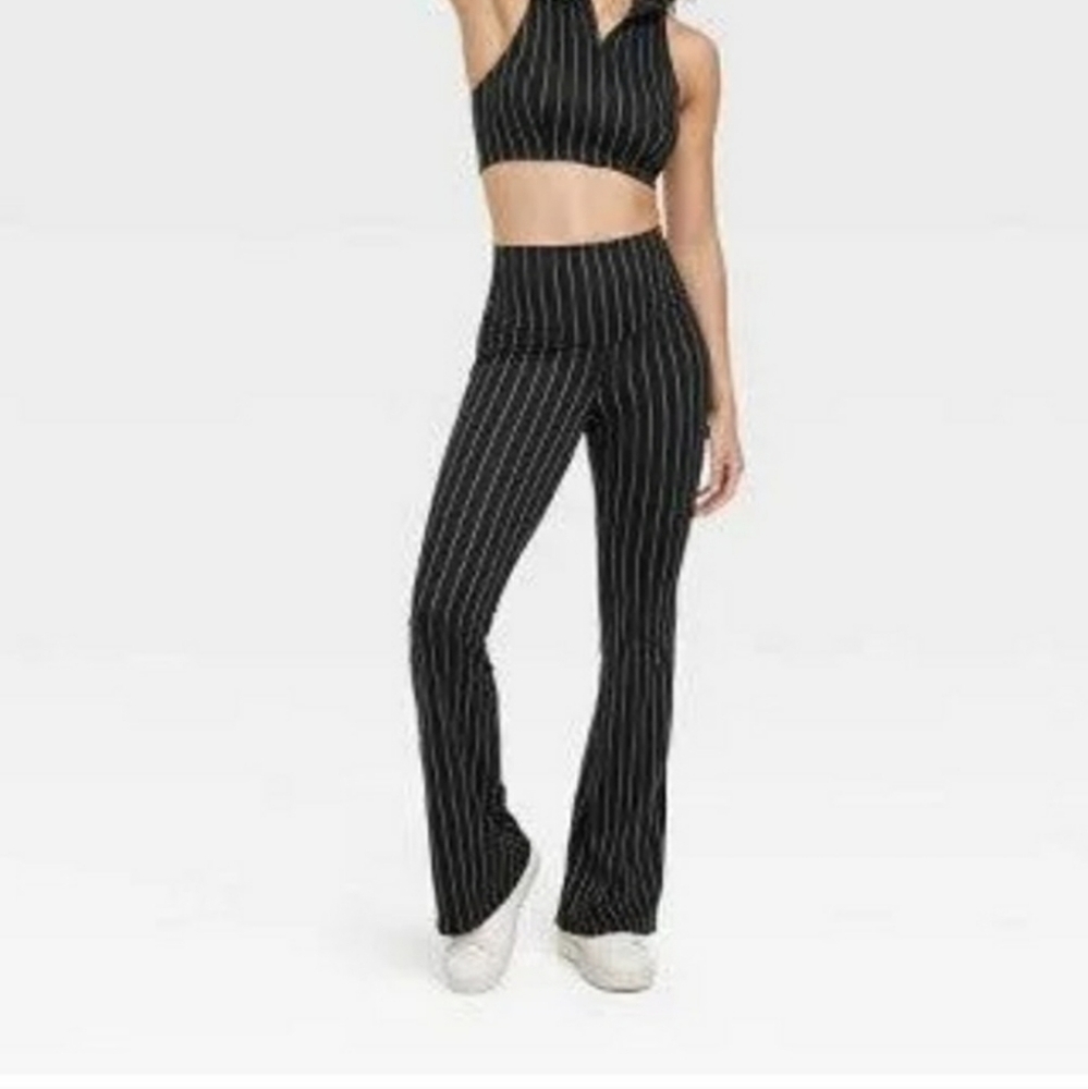 Joy Lab Activewear 2pc Crop Top With High-Rise Legging, Size XS
